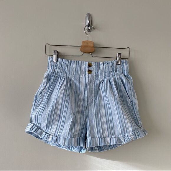 American Eagle-Pinstripe Mom High Rise Paper Bag Shorts (Size:4) - Picture 2 of 10